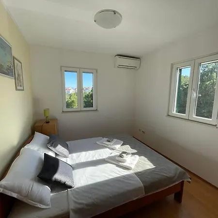 Apartment Regal Residency *