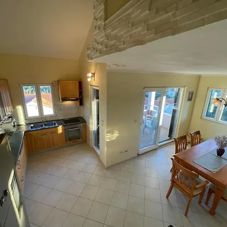 Apartment Regal Residency